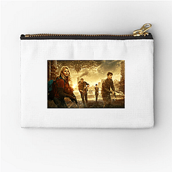 The 5th Wave's plot involves an alien invasion The 5Th Wave Zipper Pouches