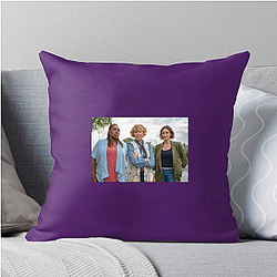Amateur Detectives The Marlow Murder Club Pillows Cover