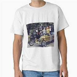 The Munsters Family with the Munster Koach Dragula Classic T-Shirt