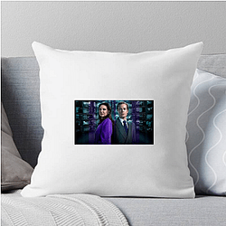 Media Pressure The Newsreader Pillows Cover