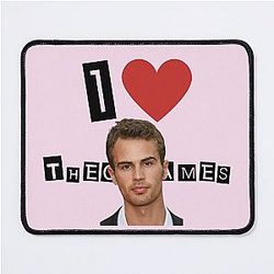I love Theo James Mouse Pad