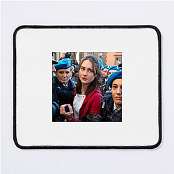 Justice Battle The Twisted Tale Of Amanda Knox Mouse Pads