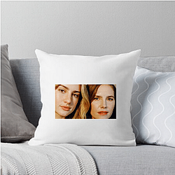 Prison Ordeal The Twisted Tale Of Amanda Knox Pillows Cover