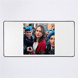 Justice Battle The Twisted Tale Of Amanda Knox Mouse Pads