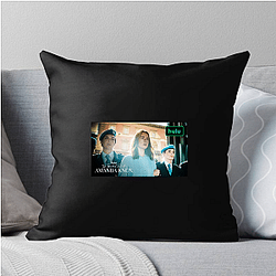 Public Scrutiny The Twisted Tale Of Amanda Knox Pillows Cover