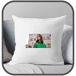 The Twisted Tale Of Amanda Knox Pillows Cover