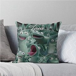 Tom Lizard Portrait Throw Pillow