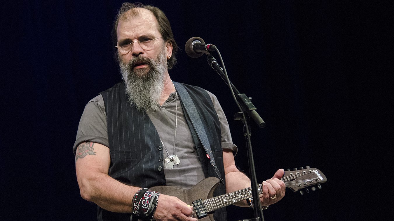 Steve Earles Career of Raw, Honest Songwriting