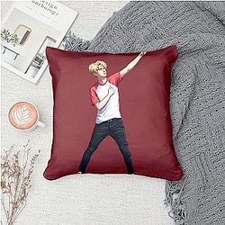 TommyInnit LA 2601 - Famous English YouTuber and Twitch streamer TommyInnit Pillows