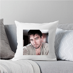 Hollywood Face Torrance Coombs Pillows Cover
