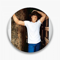 Trace Adkins is a member of the Grand Ole Opry Trace Adkins Pins