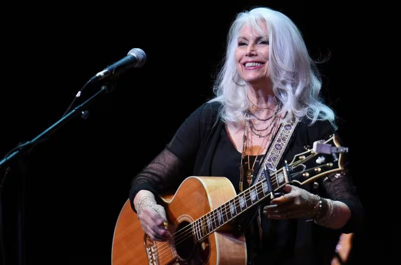 A Look at Emmylou Harris Influence on Female Country Artists