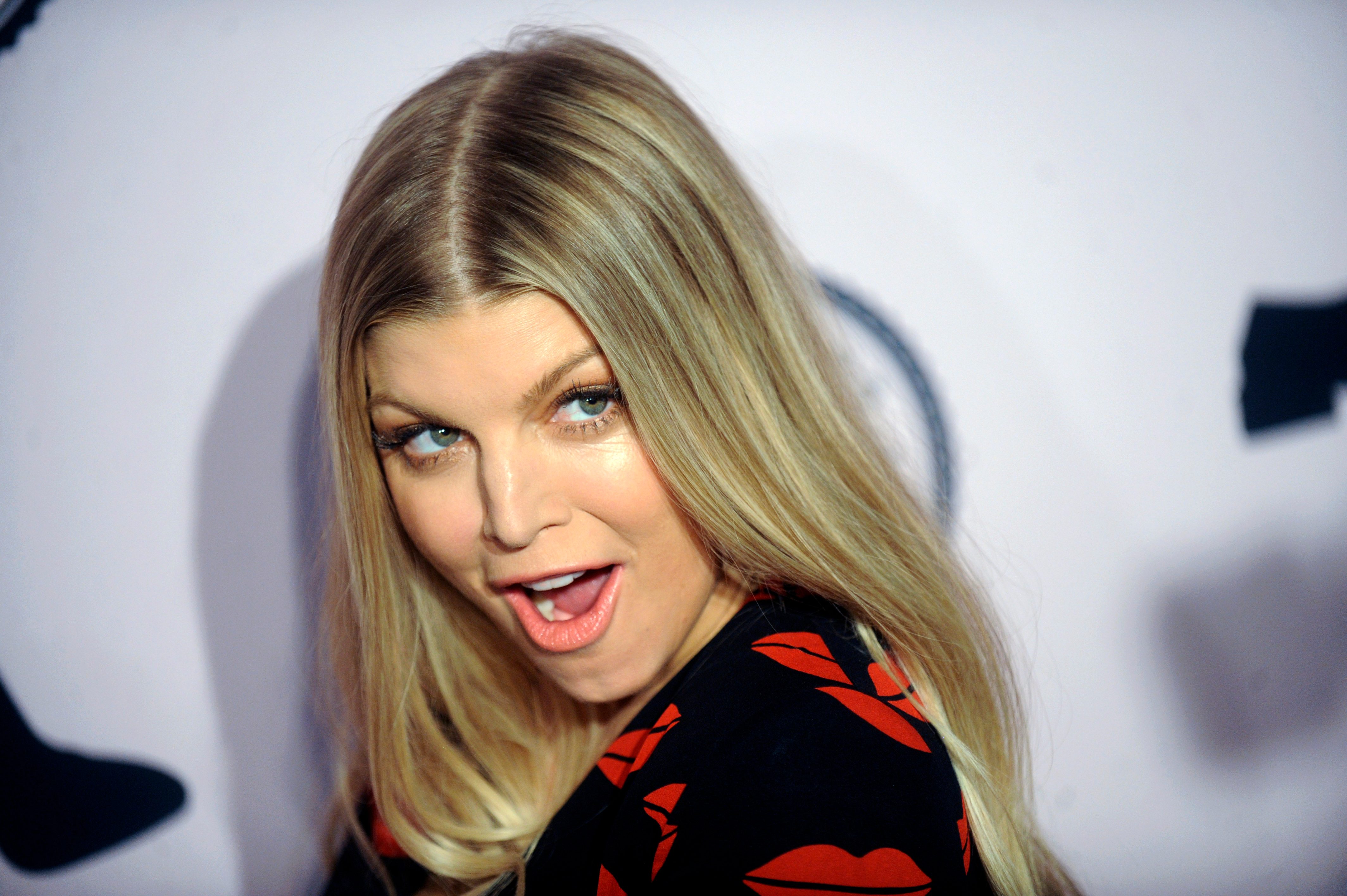Discover Fergie Shop: Your Gateway to Singer Stylings and More!