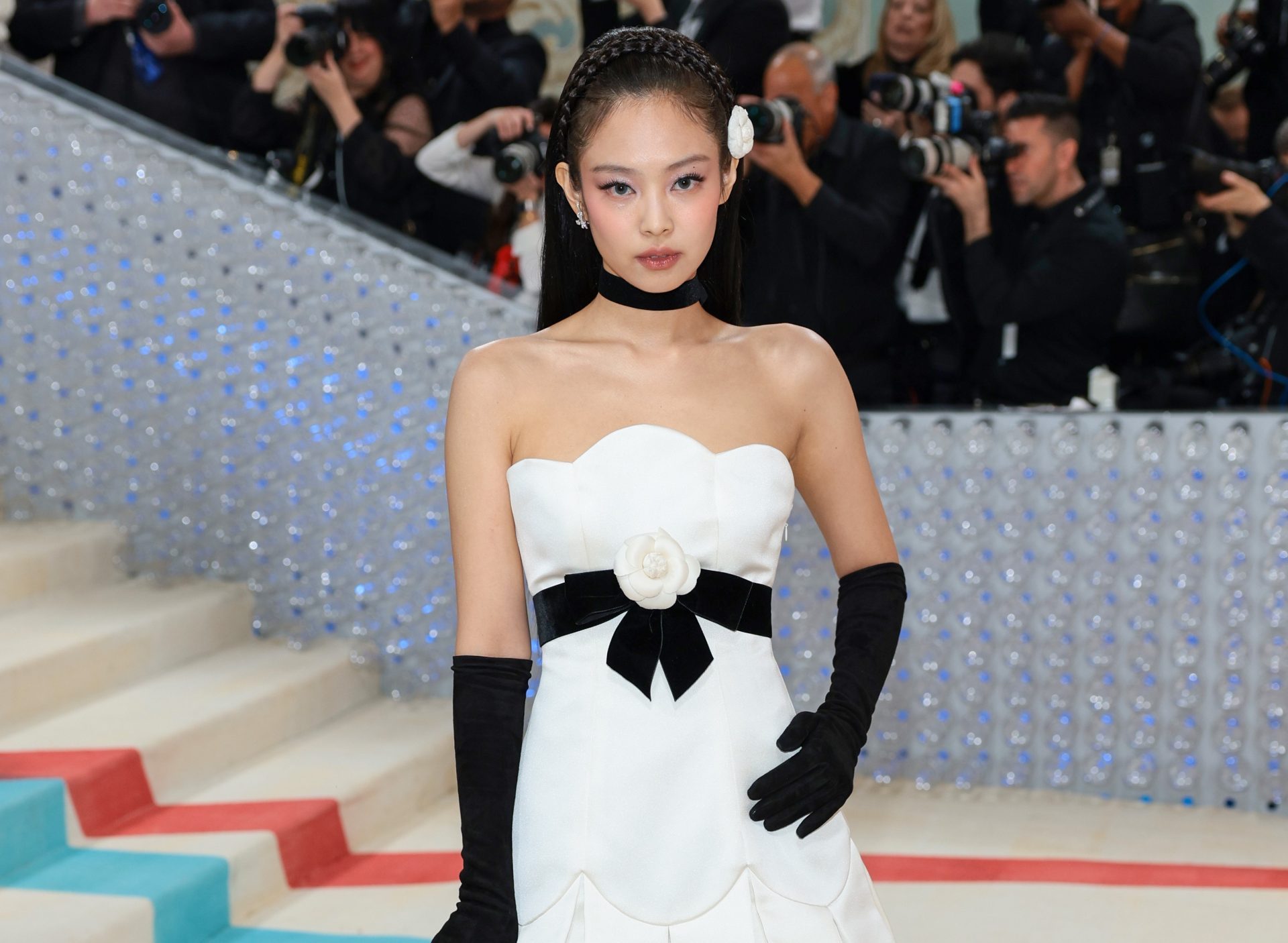 Why the Jennie Official Shop is a Must-Visit for Fans of the Singer