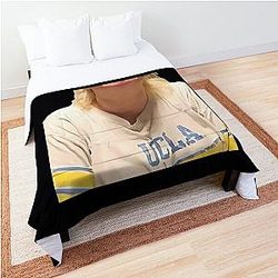 Trisha Paytas Crying Youtube 	 	 Comforter