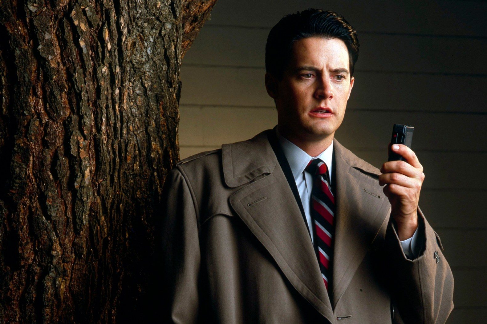 Step into the Lodge: Must-Have Twin Peaks Merch for Fans
