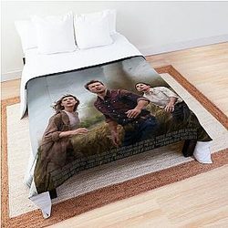 Twisters Movie Comforter