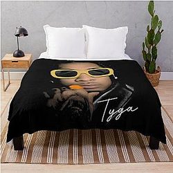 Retro Silhouette Tyga Throw Blanket