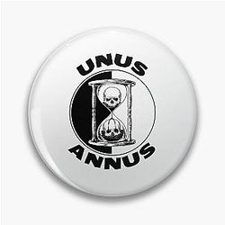 Unus Annus Vintage Design Pin