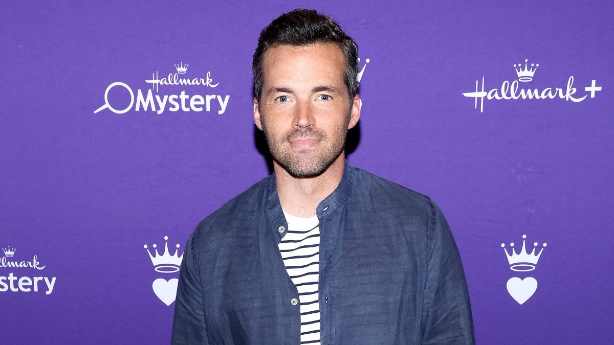 Ian Harding Store: Uncover the Stylish Secrets of Your Favorite Actor
