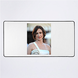 Vera Farmiga Merch Vera Farmiga Mouse Pads