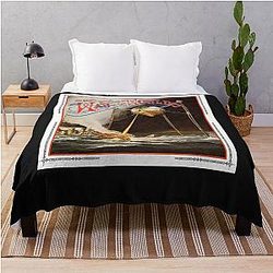 War Of The Worlds - Thunderchild Throw Blanket