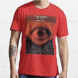 sebuah mata sware5 whitechapel sware5 yang memandang the dari lembah di valley antara dua bukit Essential T-Shirt