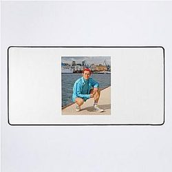 Willem Dafoe Desk Mat