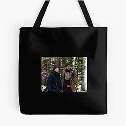 Wind River stars Jeremy Renner and Elizabeth Olsen Wind River Bags