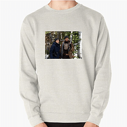 Wind River stars Jeremy Renner and Elizabeth Olsen Wind River Sweatshirts
