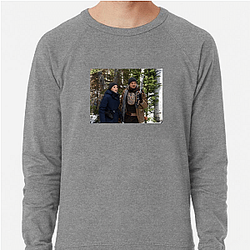Wind River stars Jeremy Renner and Elizabeth Olsen Wind River Sweatshirts