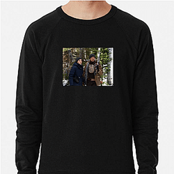 Wind River stars Jeremy Renner and Elizabeth Olsen Wind River Sweatshirts