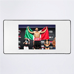 Knockout Artist Yair Rodriguez Mouse Pads
