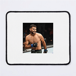 Dynamic Striker Yair Rodriguez Mouse Pads