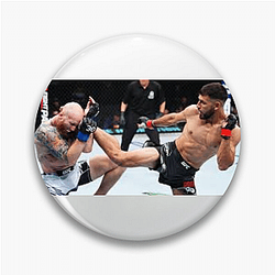Featherweight Contender Yair Rodriguez Pins