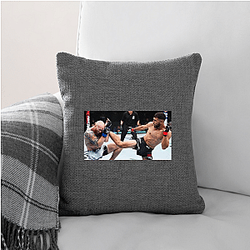 Featherweight Contender Yair Rodriguez Pillows Cover