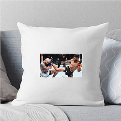Featherweight Contender Yair Rodriguez Pillows Cover
