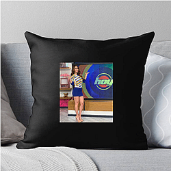 Yanet Garcia Merchandise Yanet Garcia Pillows Cover
