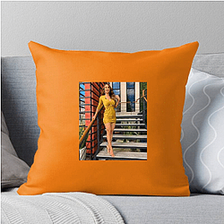 Yanet Garcia Merch Yanet Garcia Pillows Cover