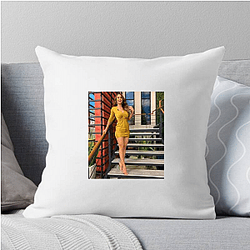 Yanet Garcia Merch Yanet Garcia Pillows Cover
