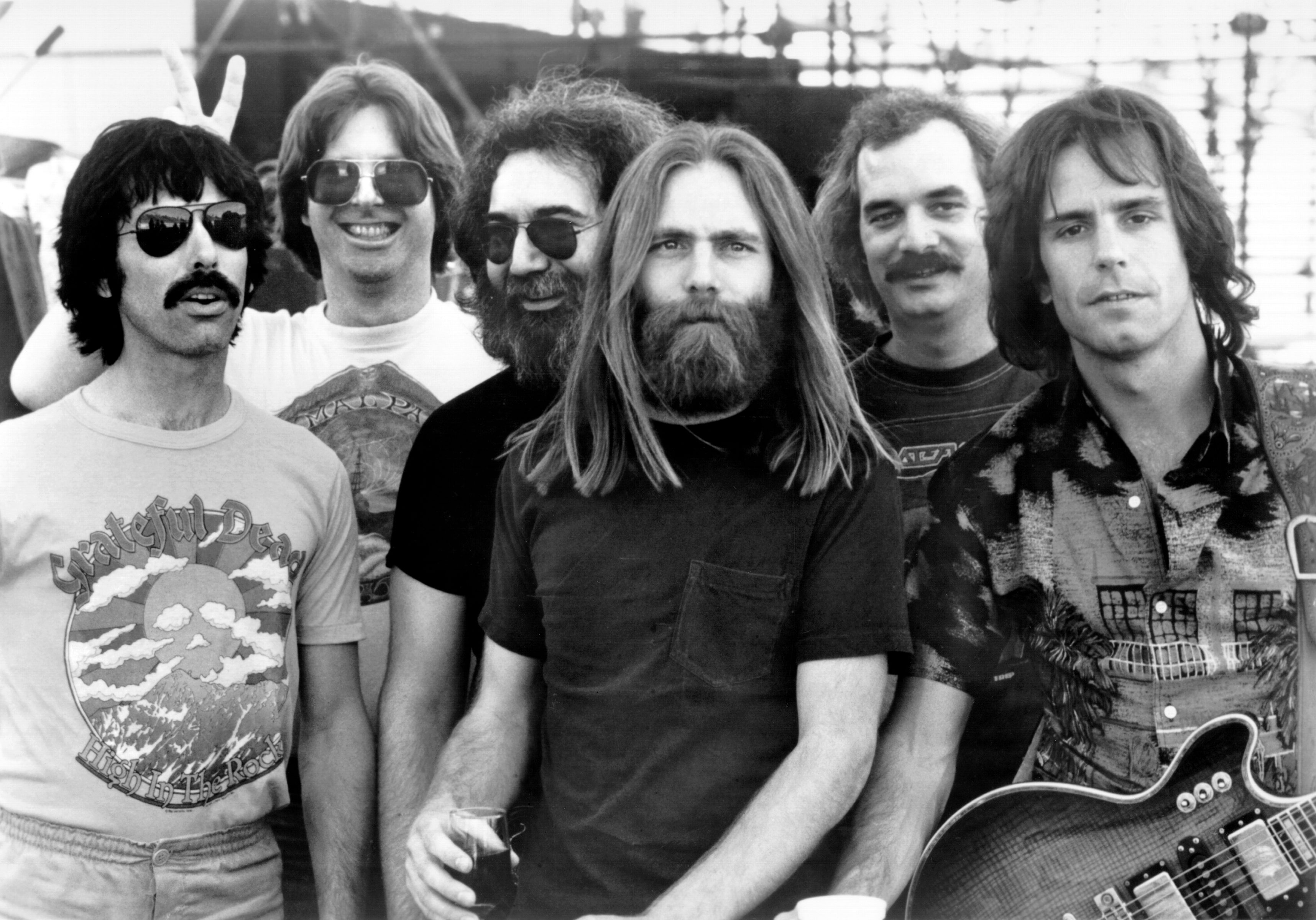 Immerse Yourself in the Vibe: Grateful Dead Merch Official Store Essentials