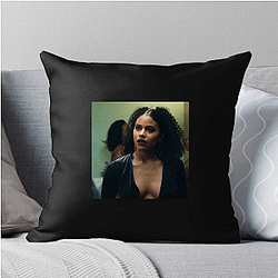 Comic Book Movie Icon Zazie Beetz Pillows Cover