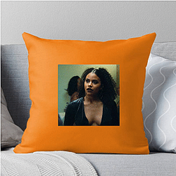 Comic Book Movie Icon Zazie Beetz Pillows Cover