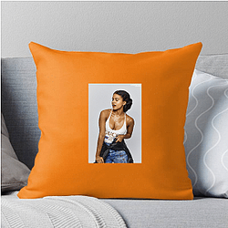 Versatile Screen Talent Zazie Beetz Pillows Cover