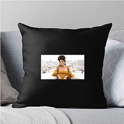 Silver Screen Trendsetter Zazie Beetz Pillows Cover