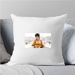 Silver Screen Trendsetter Zazie Beetz Pillows Cover