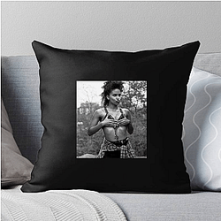 Acclaimed TV Performer Zazie Beetz Pillows Cover