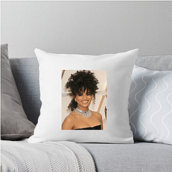 Breakout Comedy Star Zazie Beetz Pillows Cover