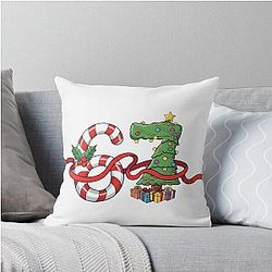 67th Christmas Shirt Funny 67 Years Old Xmas Birthday Tee Throw Pillow