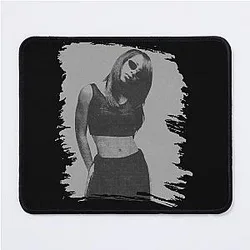 Iconic Aaliyah Tribute: Timeless R&B Legend Mouse Pad